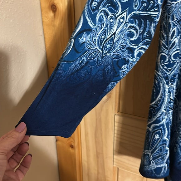 CHICOS Blue Design Women's Blouse - Picture 3 of 7